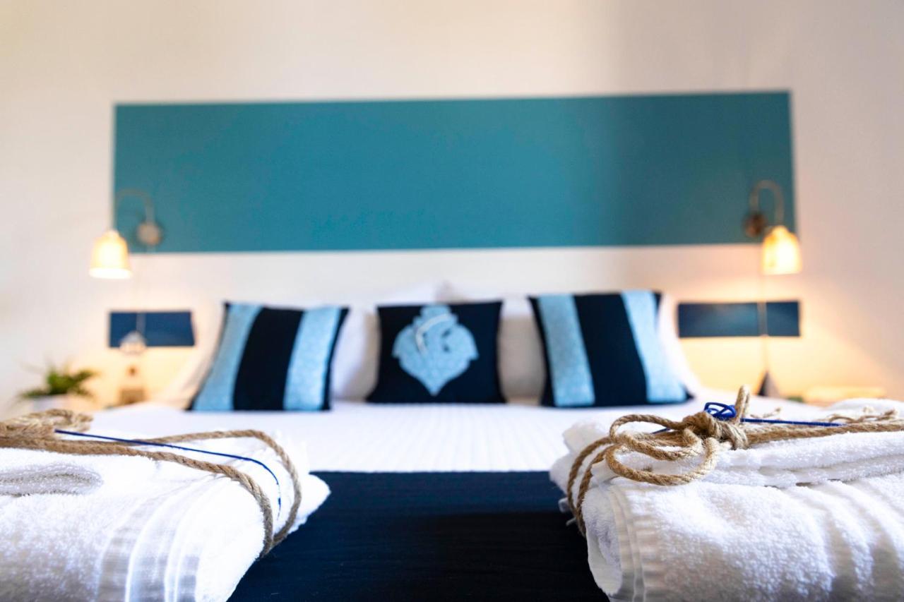 Villa Curiazzi Guesthouse Viale La Pelosa 16 สตินติโน ภายนอก รูปภาพ