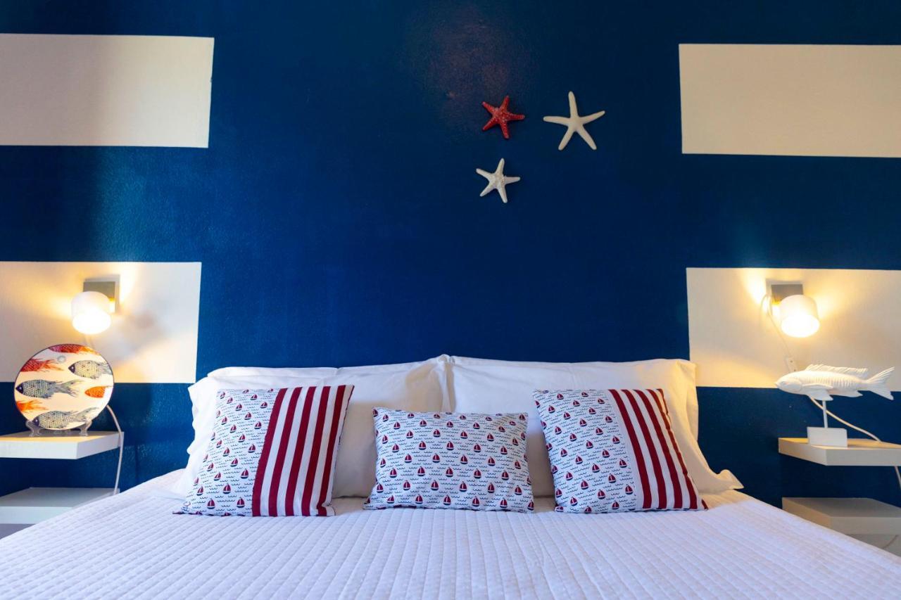 Villa Curiazzi Guesthouse Viale La Pelosa 16 สตินติโน ภายนอก รูปภาพ