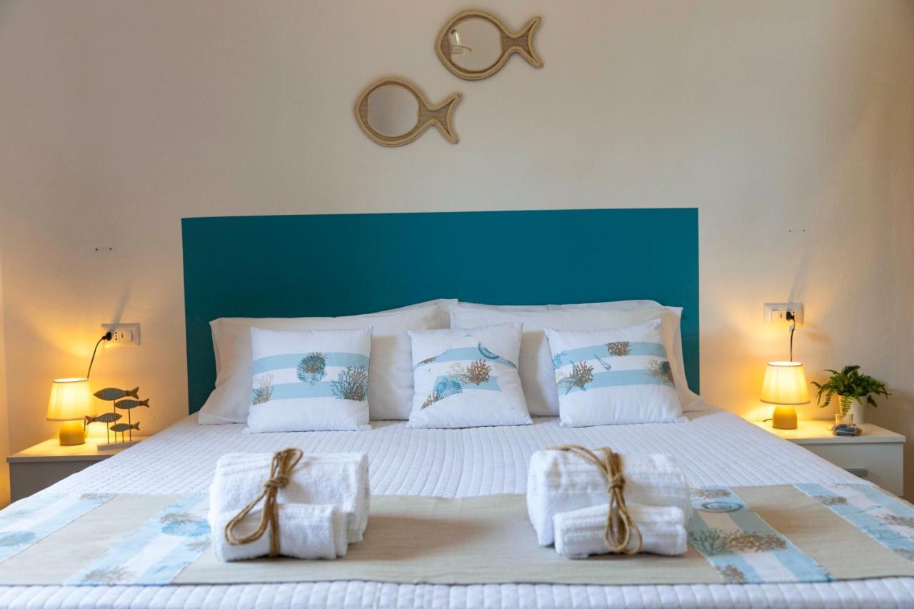 Villa Curiazzi Guesthouse Viale La Pelosa 16 สตินติโน ภายนอก รูปภาพ