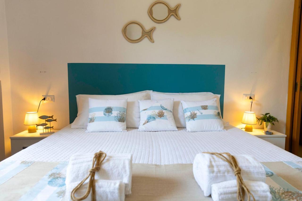 Villa Curiazzi Guesthouse Viale La Pelosa 16 สตินติโน ภายนอก รูปภาพ